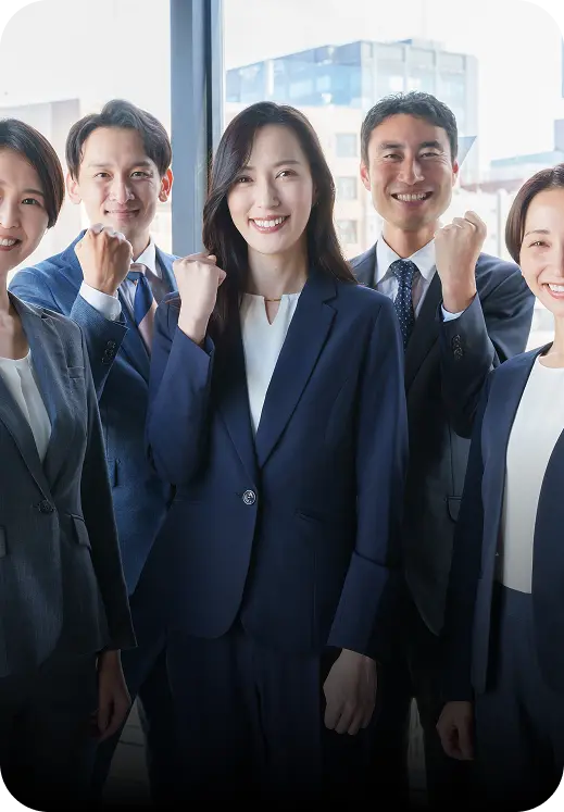 5人のスタッフの写真